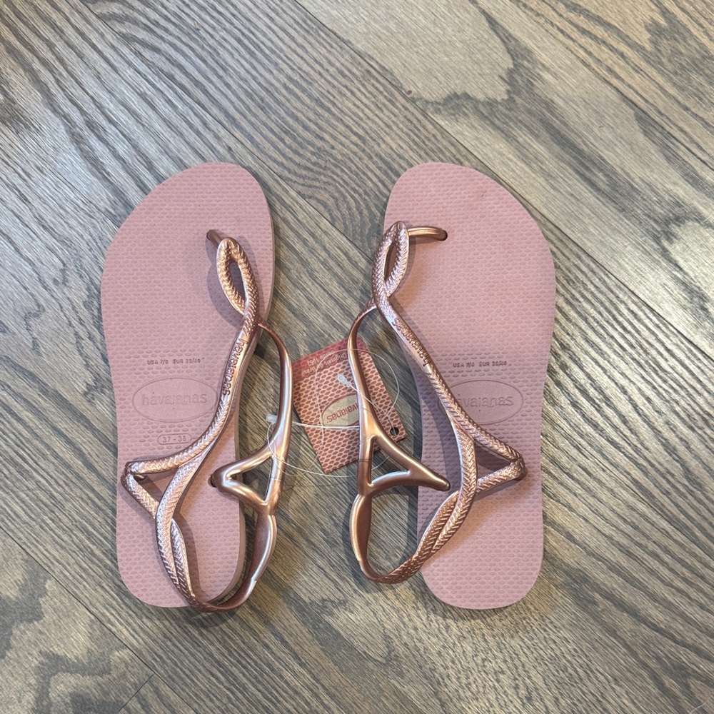 Havaianas Women's Rose Gold Sandals